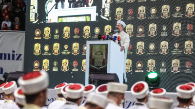 Diyanet İşleri Başkanı Erbaş, Bursa’da toplu icazet merasimine katıldı
