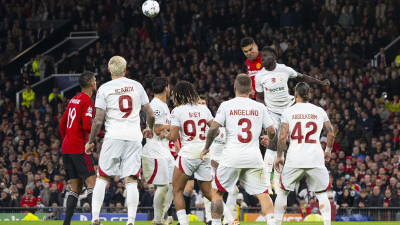 Pes etmeyen Galatasaray tarih yazdı Pes etmeyen Galatasaray tarih yazdı