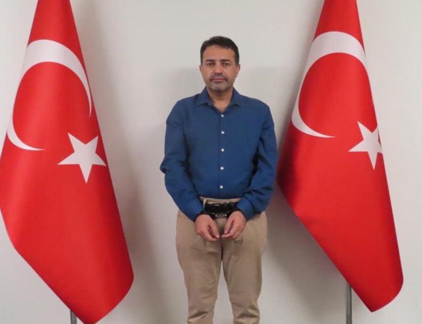 MİT, FETÖ firarisini yurt dışında yakalayıp getirdi