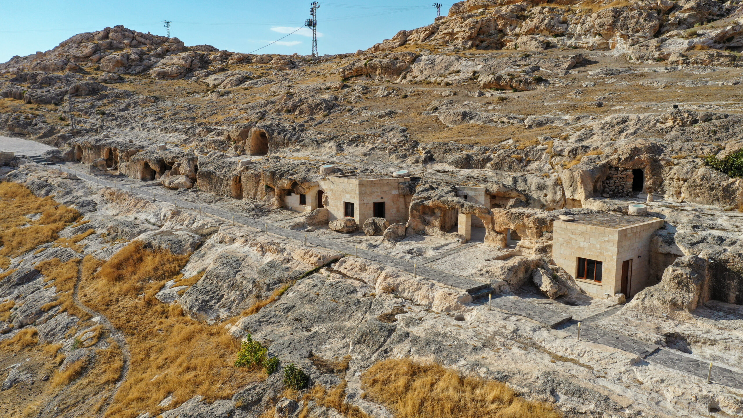 Hasankeyf’te mağaralar butik otele dönüştürüldü! Gelecek yıl turistleri ağırlayacak