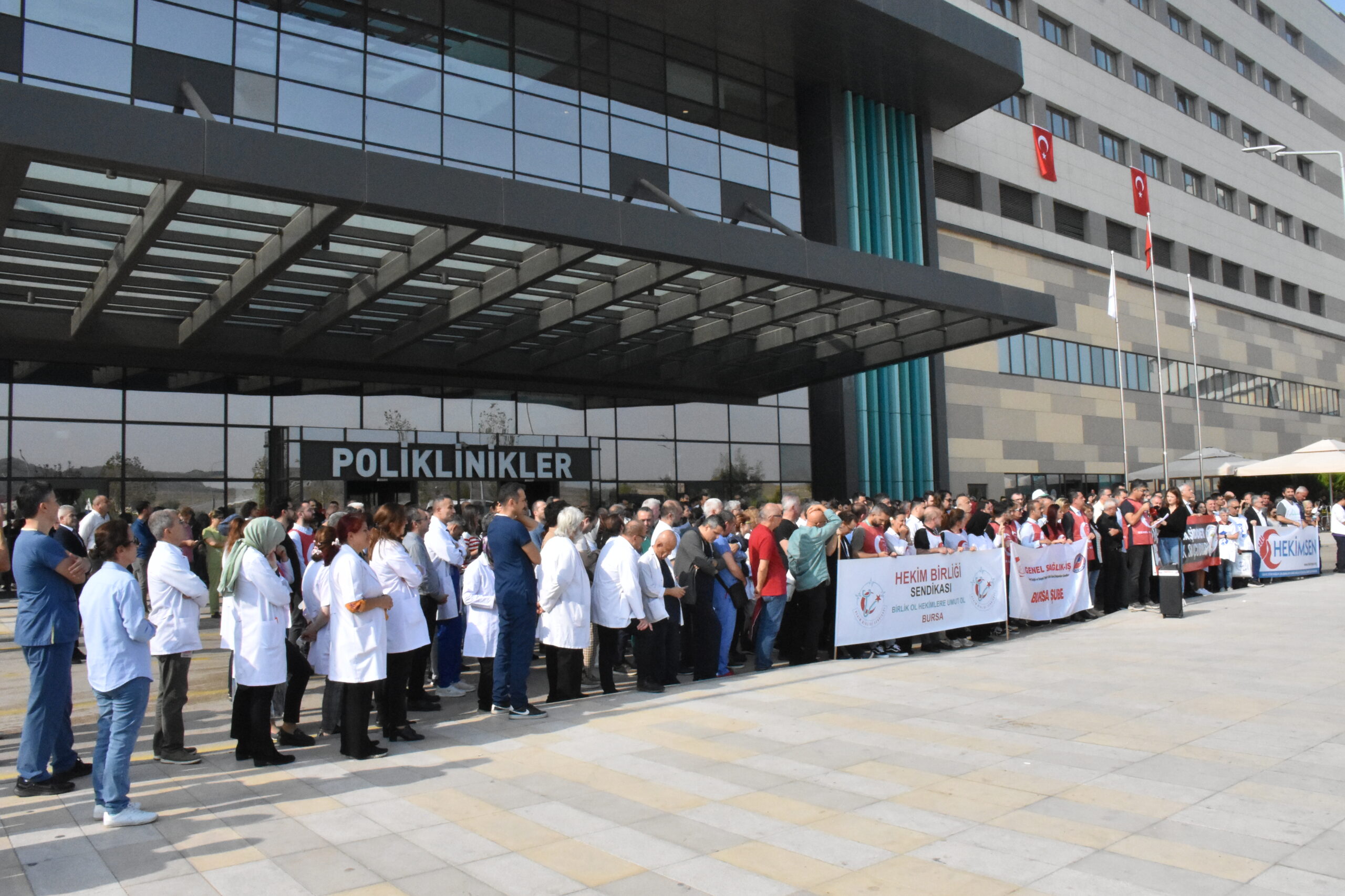 Bursa’da kadın doktorun darp edilmesine tepki!