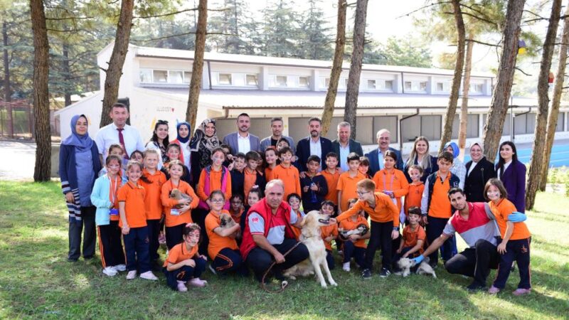 Kestel’de 4 Ekim ‘Dünya Hayvanları Koruma Günü’ çerçevesinde düzenlenen programla