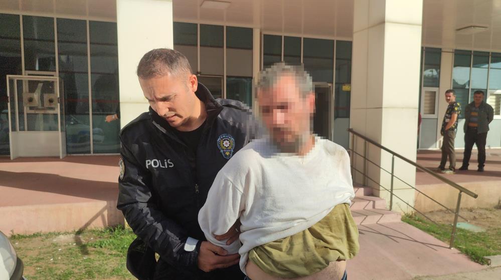 Bursa’da baltayla dehşet saçtı