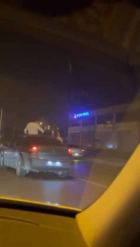 Canlı yayın yaparken Bursa’da kazaya şahit oldular! İşte o anlar…