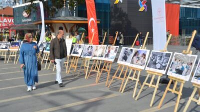 Bursa’da ‘100 Yıldır Aynı Aşk ve Heyecanla’ fotoğraf sergisi açıldı