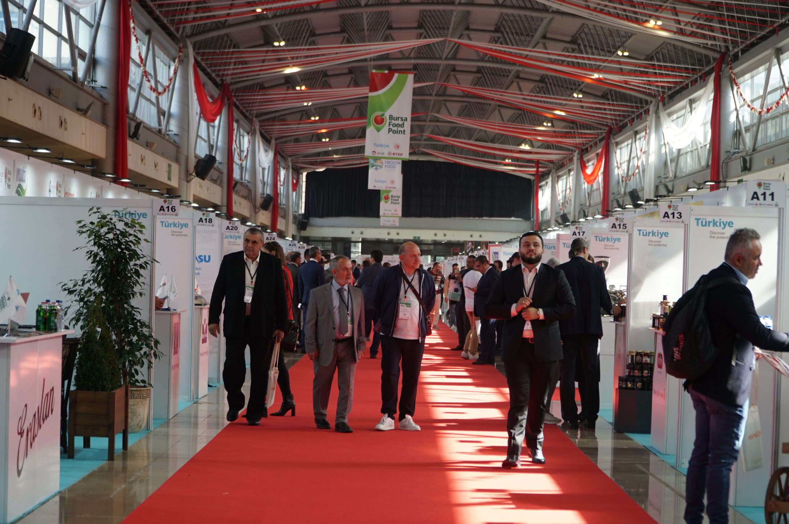 Bursalı gıdacılardan dev organizasyon! 30 ülkeden 500 işinsanı geldi…