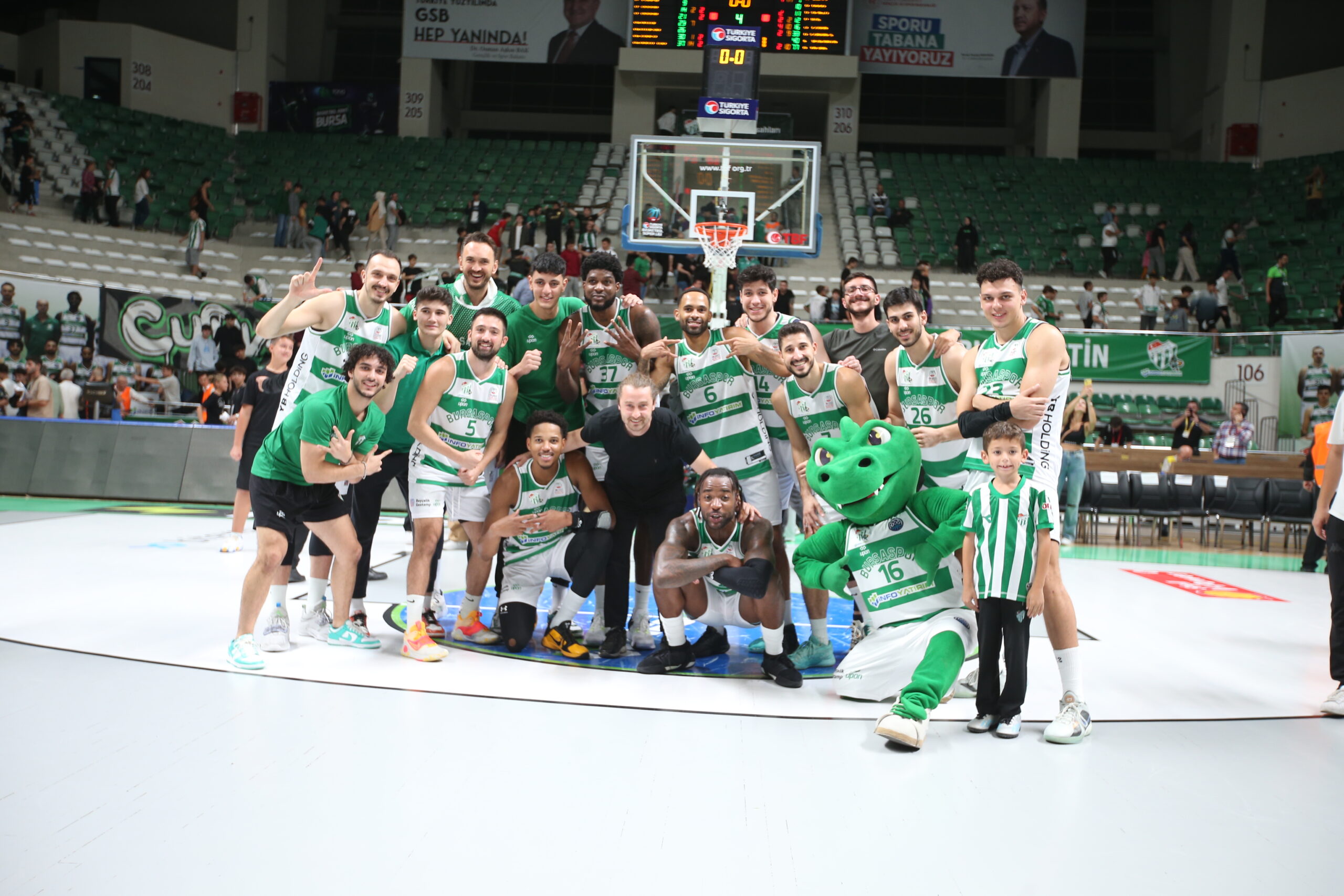 Bursaspor’dan ilk zafer pozu!