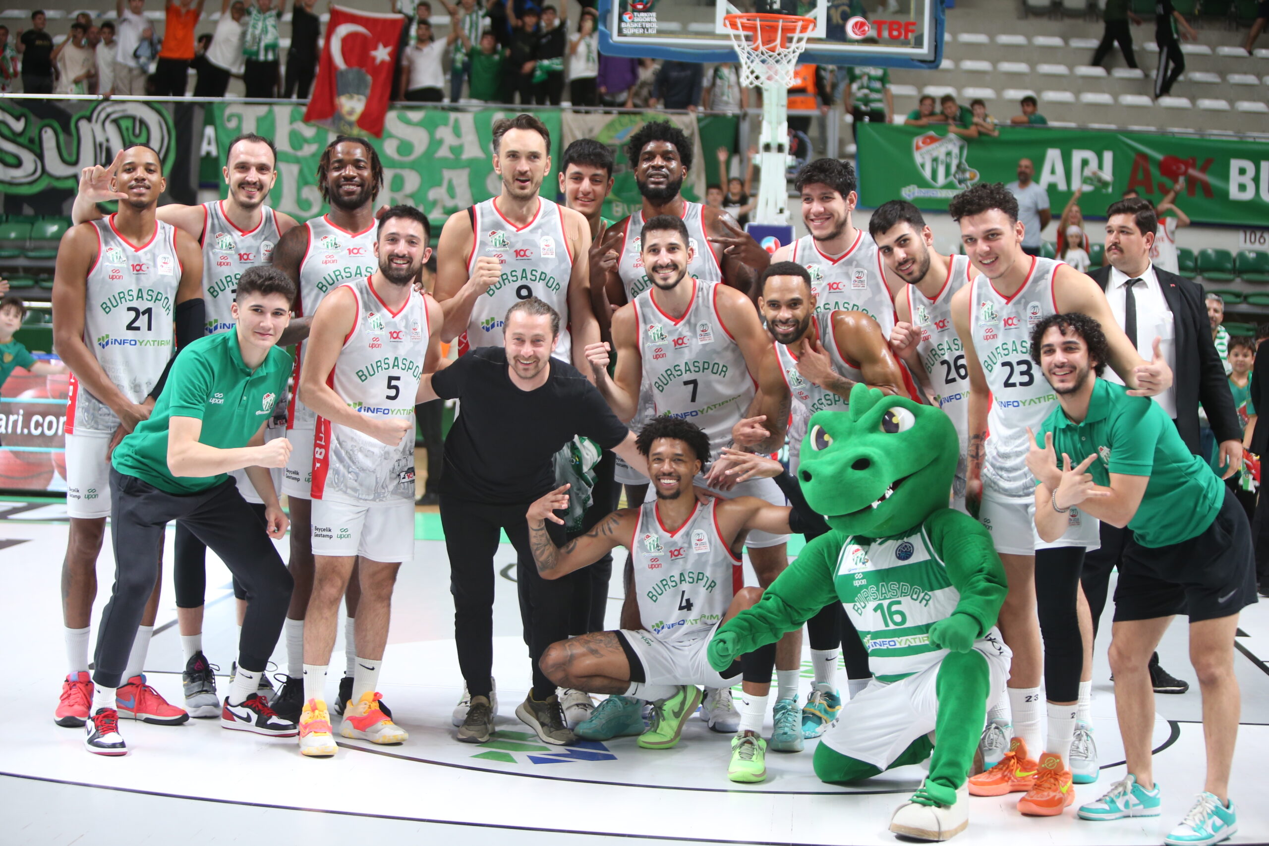 Timsah’tan bayram hediyesi Timsah’tan bayram hediyesi