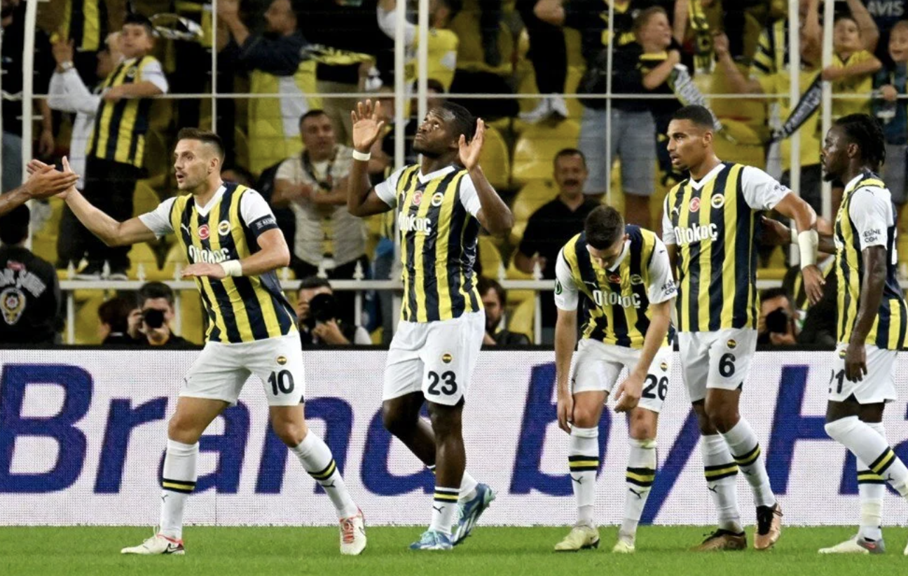 Fenerbahçe rekora koşuyor! Üst üste 18. galibiyet geldi… Fenerbahçe rekora koşuyor! Üst üste 18. galibiyet geldi…