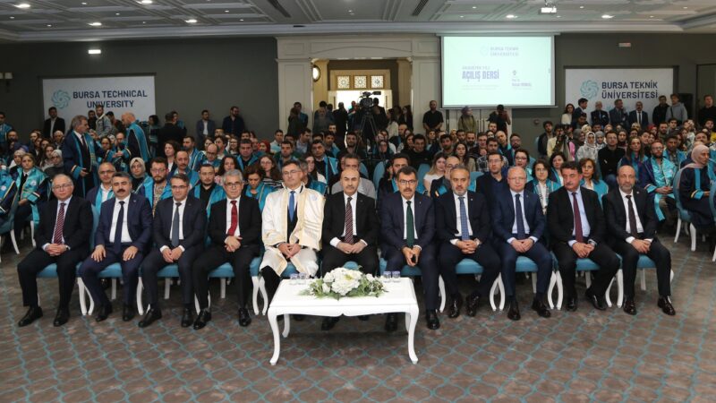 Bursa Teknik Üniversitesinde, "2023-2024 Akademik Yılı Açılış Töreni" yapıldı.