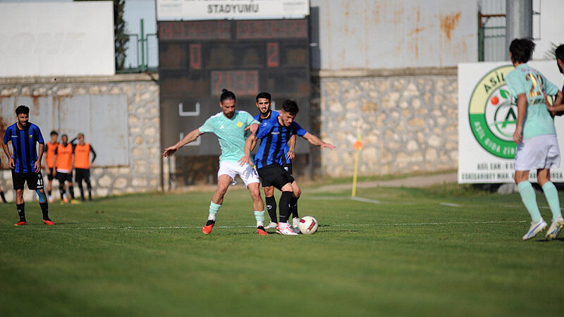 2. Lig’deki Bursa ekibi kayıplarda! TFF 2. Lig Beyaz Grup’taki Bursa ekiplerinden Karacabey Belediyespor, evinde