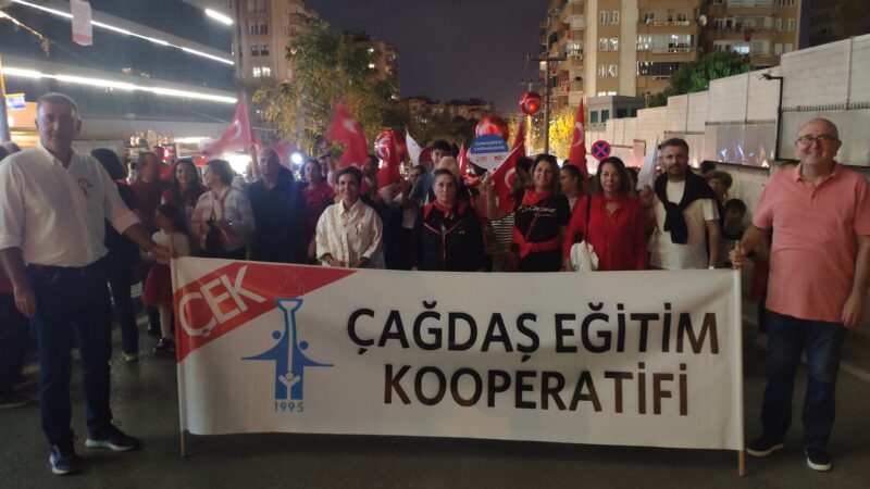 Türkiye Cumhuriyeti'nin kuruluş felsefesi ve değerlerini sahiplenen, aydınlanma meşalesi ve
