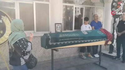 İzmir’de öldürülen öğretim görevlisi son yolculuğuna uğurlandı