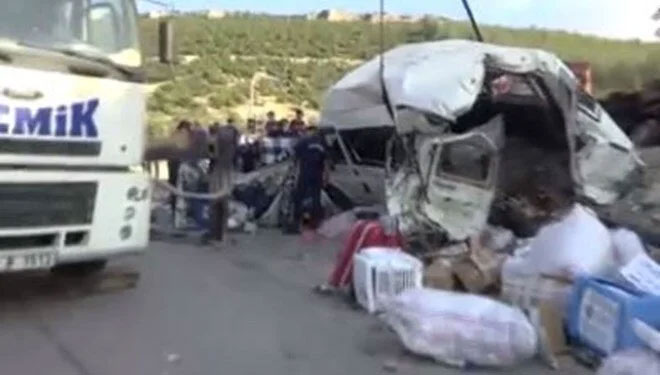 Katliam gibi kaza: 5 ölü, 5’i ağır 17 yaralı