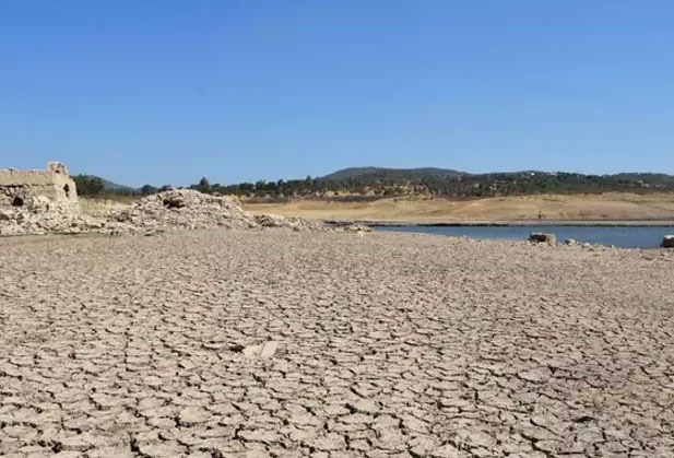 Bodrum’da 2 baraj kurudu, vatandaş 10 gündür susuz