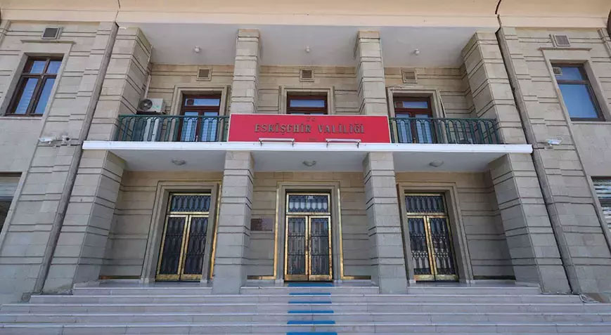 Valilik duyurdu: Dilencilere para vermek yasaklandı