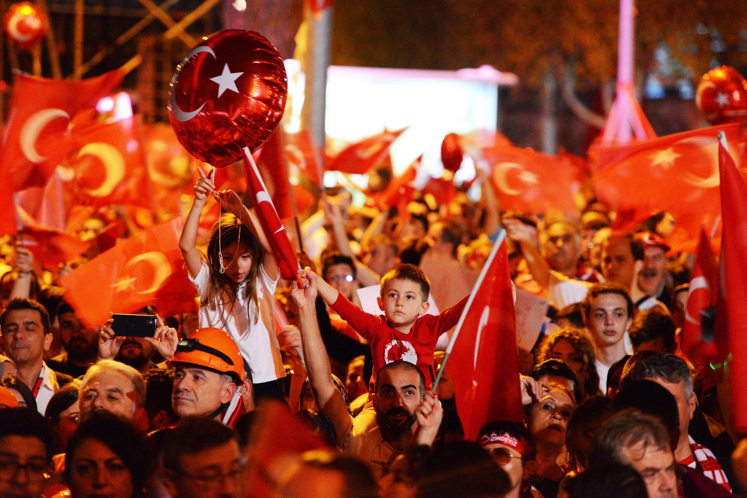 100. yılda yüz binler Nilüfer’de yürüdü