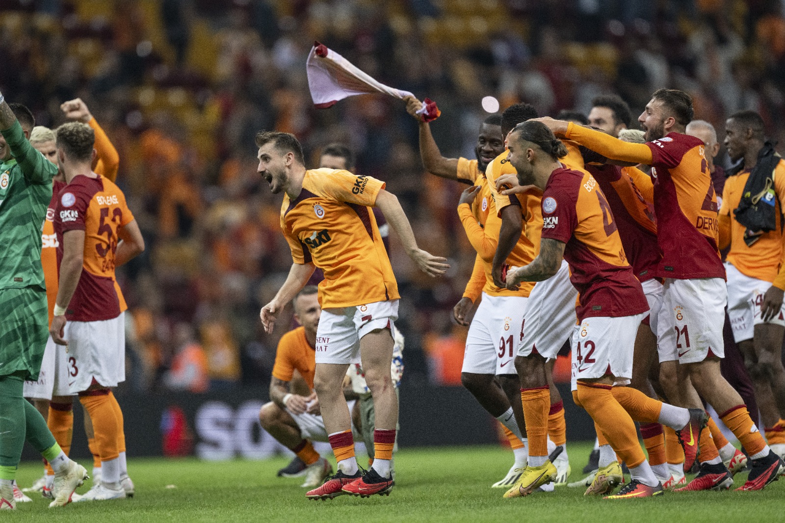 Galatasaray Old Trafford’ta 3 puan peşinde! Devler Ligi maçı saat kaçta hangi kanalda? Galatasaray Old Trafford’ta 3 puan peşinde! Devler Ligi maçı saat kaçta hangi kanalda?