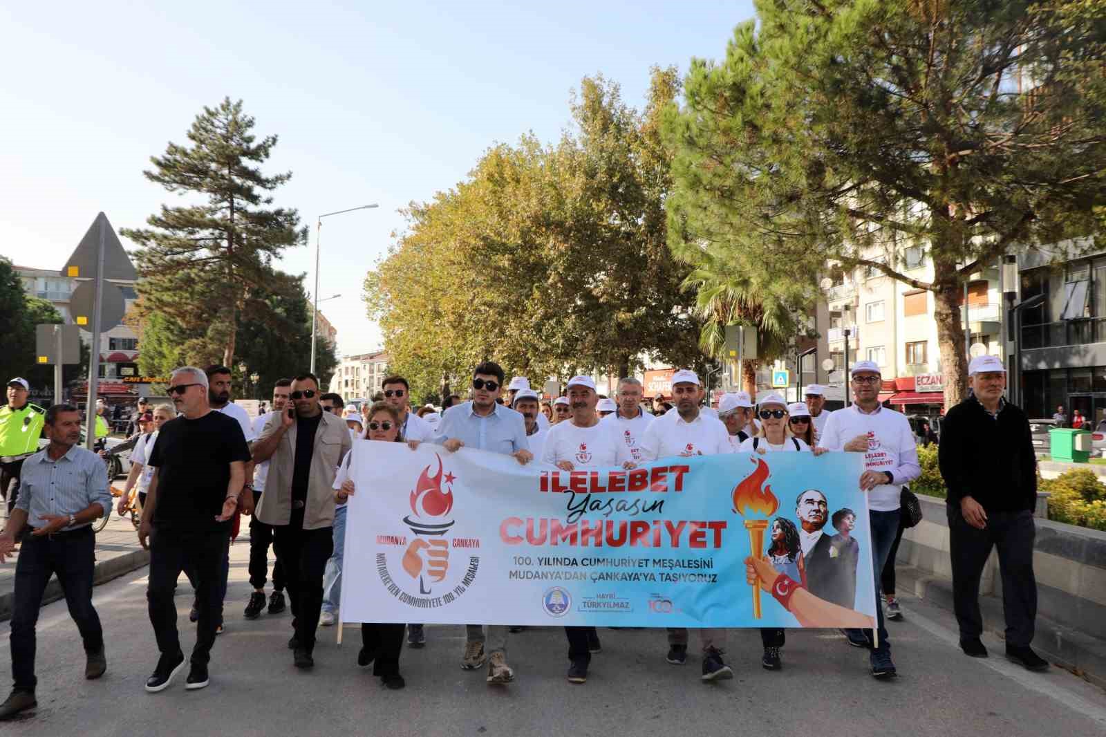 Cumhuriyet yürüyüşü beşinci günde Seyitgazi’de Cumhuriyet yürüyüşü beşinci günde Seyitgazi’de