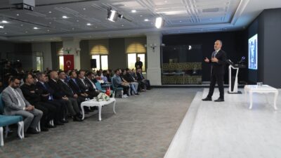 Başkan Aktaş öğrencilerle buluştu: ‘Bu şehri tanıyın’