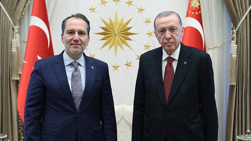 Cumhurbaşkanı Erdoğan, Yeniden Refah Partisi Genel Başkanı Erbakan'ı kabul etti.