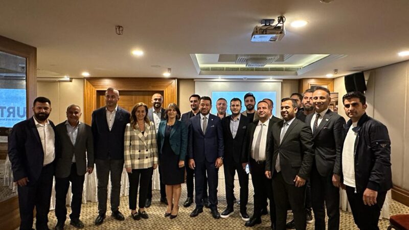 Bursalı turizmciler tek çatı altında buluştu Bursa’nın yılladır süren turizmden hak ettiği payı almasına yönelik çalışmalara