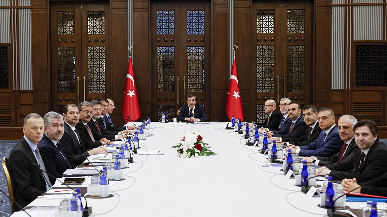 Ekonomi yönetimi toplandı