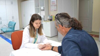 Tendon kesileri, ezilme, yanık, travma ya da romatizma gibi çeşitli