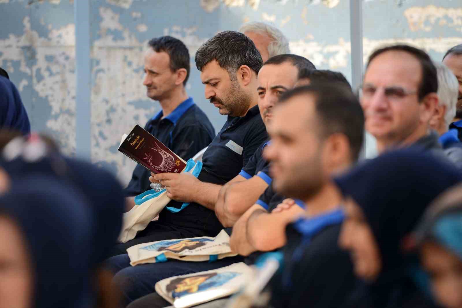 Bursa’da bu fabrikanın işçilerine öykü molası!