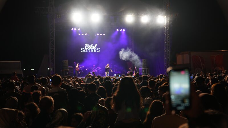 Armut Festivali’nde coşku tavan yaptı 24.Gürsu Kültür Sanat ve Armut Festivali, coşku dolu konserlerle, Gürsulular’a