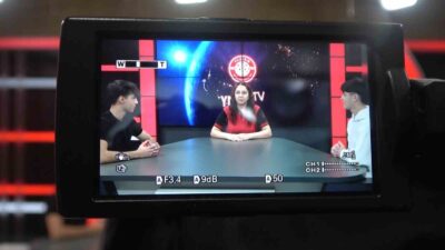 Bursa’da geleceğin anchormanları bu okulda yetişiyor