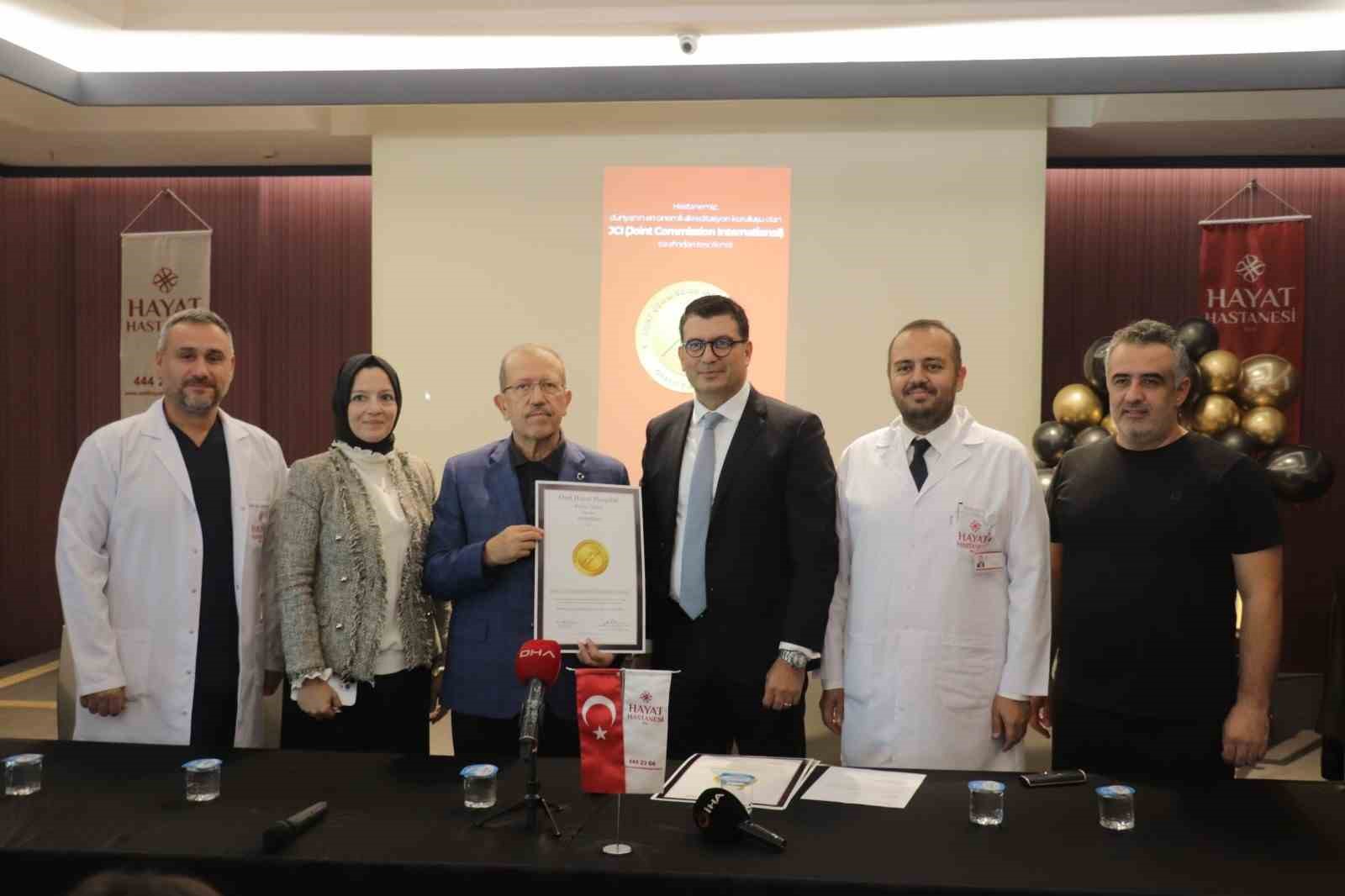 JCI Belgesi, Hayat Hastanesi’ne törenle takdim edildi JCI Belgesi, Hayat Hastanesi’ne törenle takdim edildi