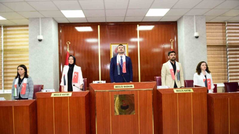 Kestel Belediyesi, bugün gerçekleşen meclis toplantısında AK Parti, MHP, CHP