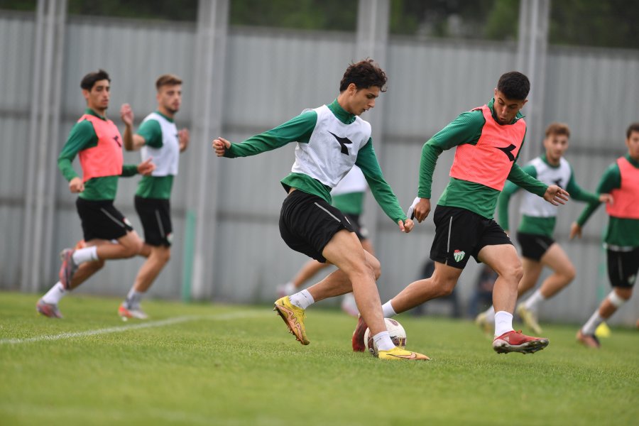 Bursaspor günü çift idmanla tamamladı Bursaspor günü çift idmanla tamamladı