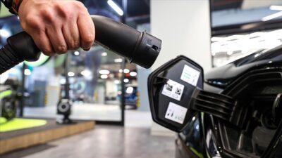 Türkiye bu dönüşüme hazır mı? Bursa Oto Galericileri Sitesi Başkanı Altın’dan çarpıcı rakamlar…