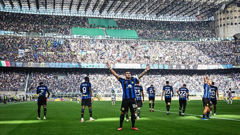 Milan'ın Juventus'a yenilmesiyle Serie A'da Inter, liderlik koltuğuna yerleşti. İngiltere