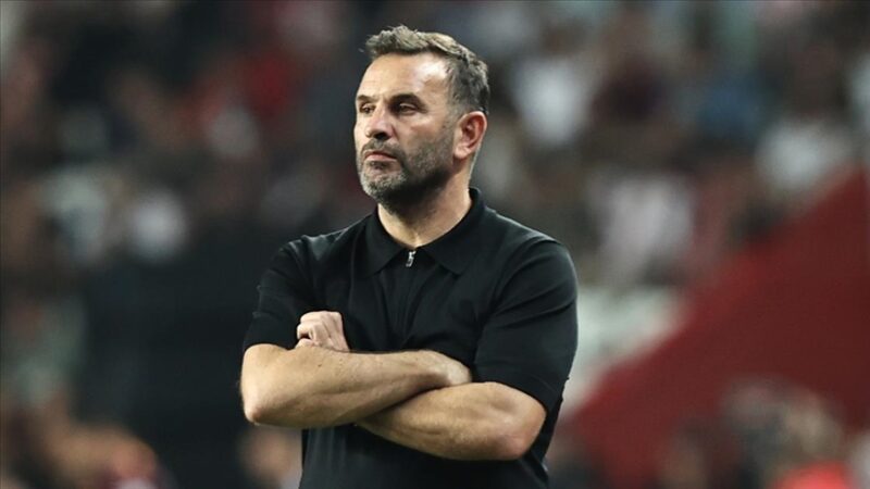 Galatasaray Kulübü Başkanı Dursun Özbek, doğum günü için bir araya