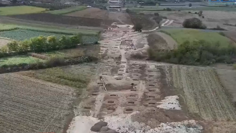 Bursa'nın Yenişehir ilçesinde devam eden hızlı tren şantiyesinde tarihi bir