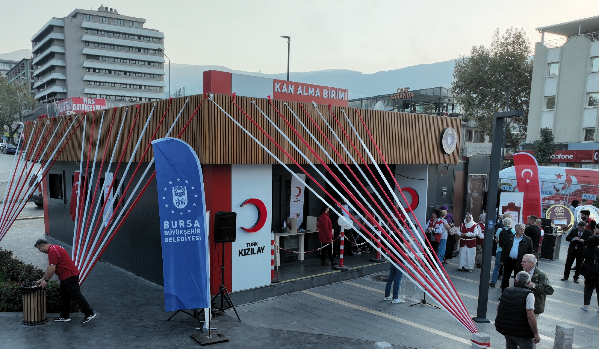 Büyükşehir’den Kızılay’a modern bina