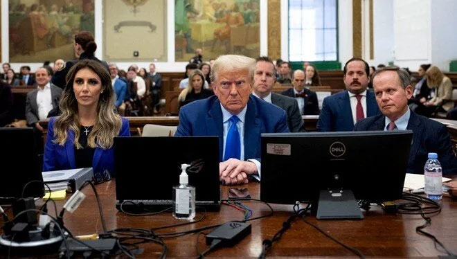 Trump, sivil dolandırıcılık davasında hakim karşısına çıktı Trump, sivil dolandırıcılık davasında hakim karşısına çıktı