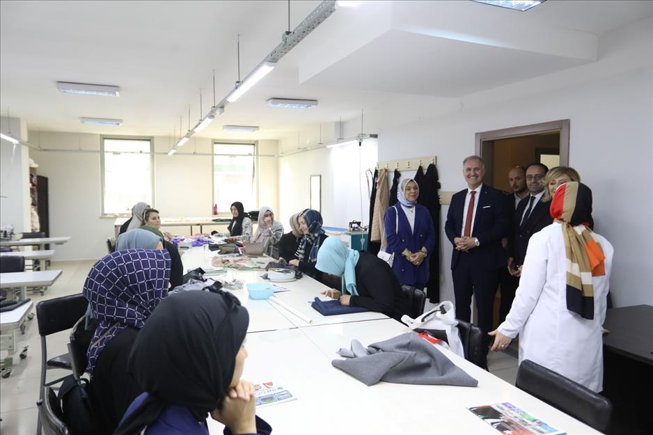 Başkan Taban’dan İNESMEK kursiyerlerine ziyaret Başkan Taban’dan İNESMEK kursiyerlerine ziyaret