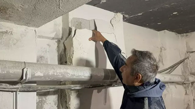 3 bloklu, 84 daireli sitede tedirgin eden görüntü! ‘Korku içinde uyuyoruz’