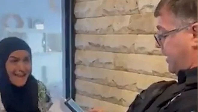 İsrailli aşırı sağcı bakan, Filistinli bir kadının gözaltına alınma görüntüsünü paylaştı İsrailli aşırı sağcı bakan, Filistinli bir kadının gözaltına alınma görüntüsünü paylaştı