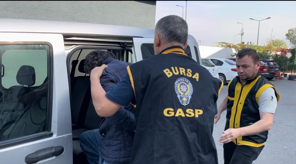 Bursa’da 9 yaşındaki çocuğa biber gazı sıkan saldırganı gözleri ele verdi