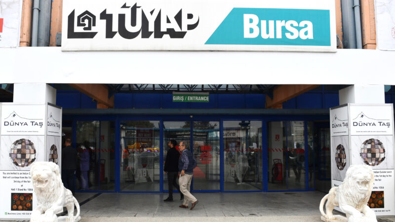 Türkiye fuarcılık sektörünün, Kovid-19 salgınının etkisinde geçen 2021'in ardından geçen