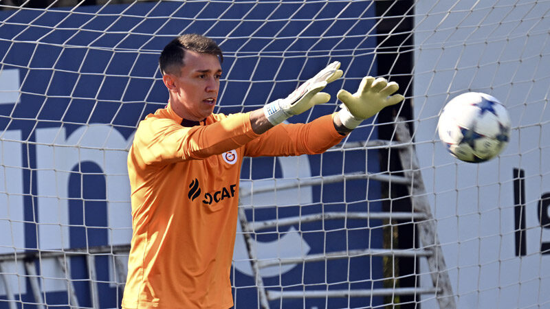 Galatasaray’da Muslera gelişmesi Temsilcimiz Galatasaray, UEFA Şampiyonlar Ligi A Grubu'nun 4. haftasında deplasmanda