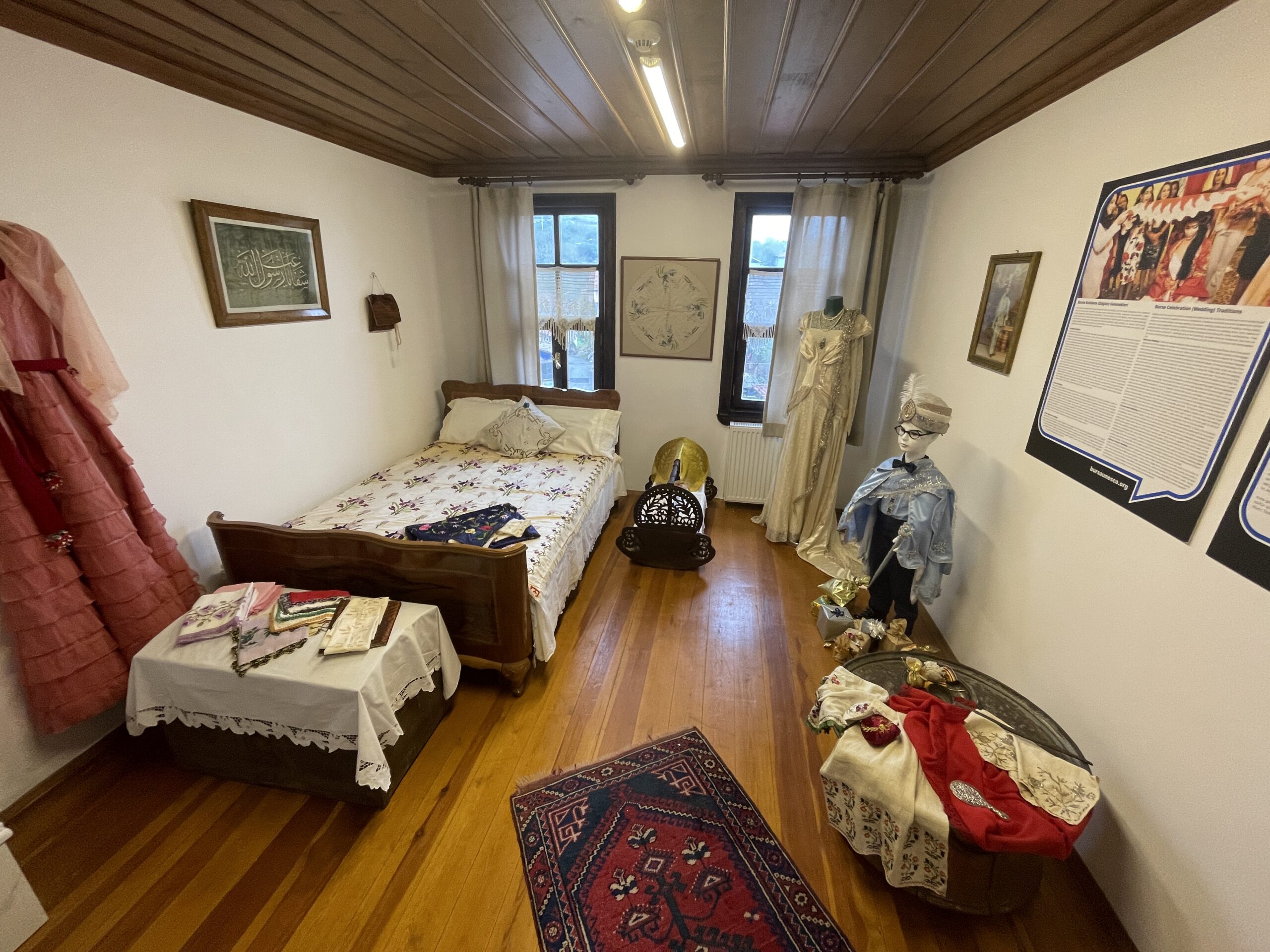 Bursa'da Somut Olmayan Kültürel Miras Müzesi açıldı 5 AA 20231123 33003256 33003249 BURSADA SOMUT OLMAYAN KULTUREL MIRAS MUZESI ACILDI scaled