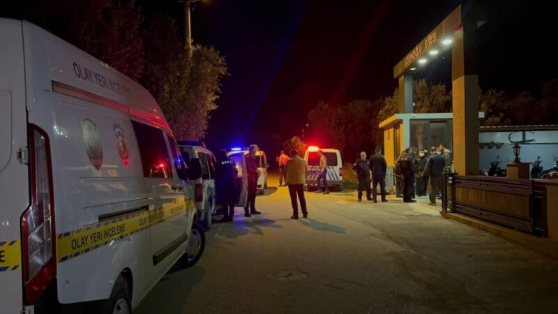 Bursa’da evden kötü kokular gelince acı gerçek ortaya çıktı Bursa’da mahallelinin kötü kokular sebebiyle şikayette bulunduğu eve giren polis