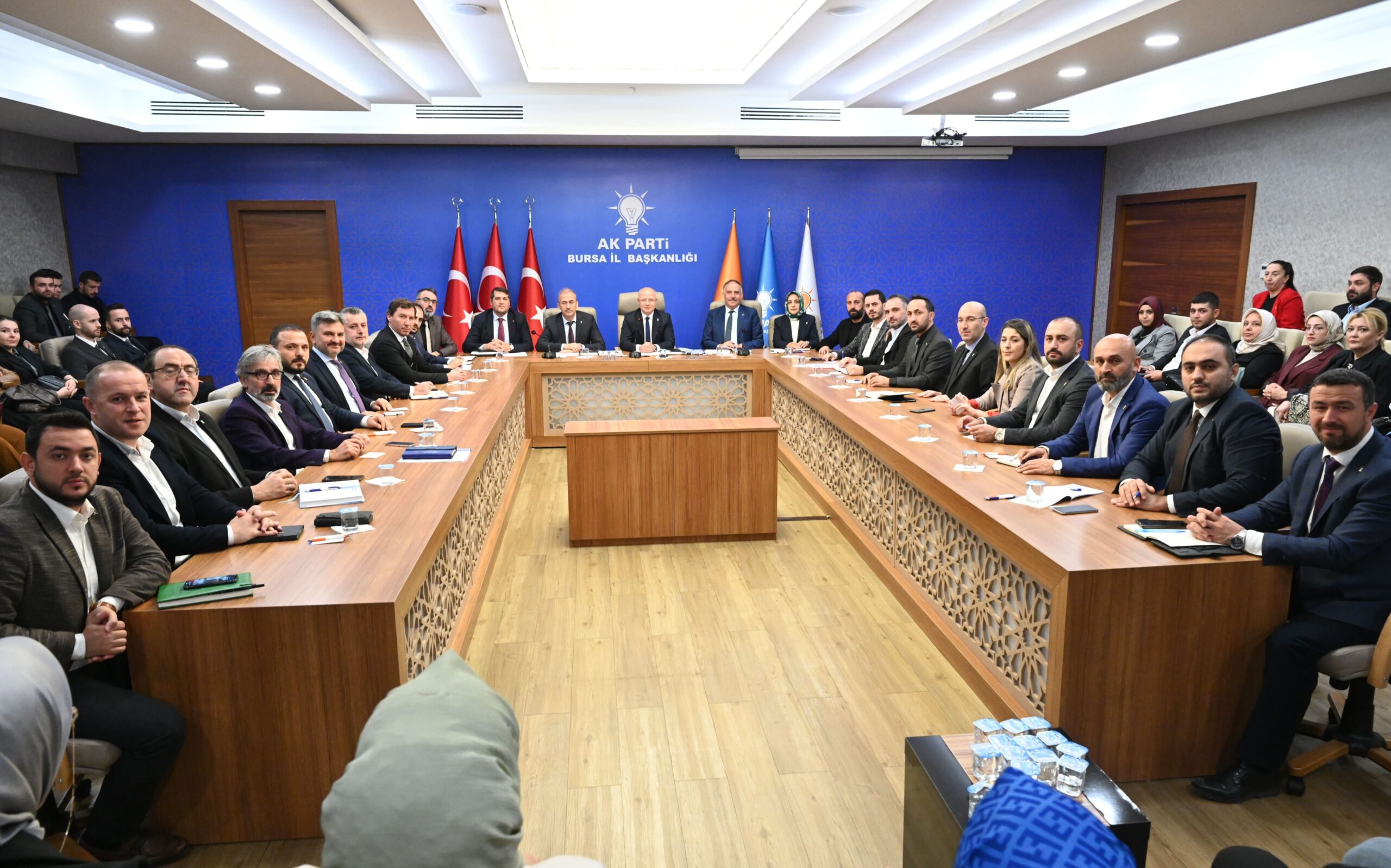 AK Parti Bursa’da adaylık süreci başladı! İşte aday adaylarının yol haritası…