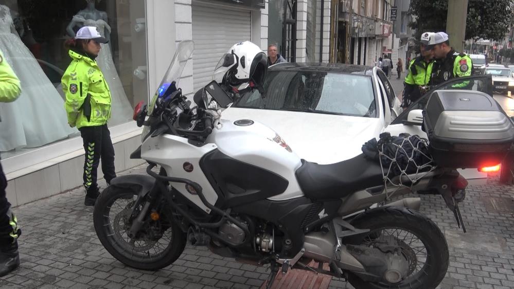 Bursa’da direksiyon başında sızdı! Polisler böyle uyandırdı